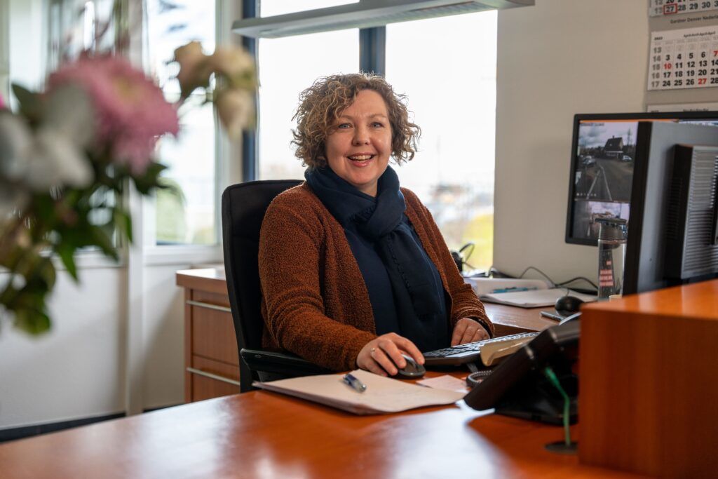 Moe00772 Min